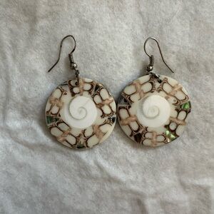 Elegant Shell Pattern Earrings